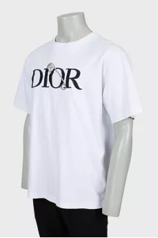 Men's white T-shirt with embroidered logo
