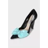 Sculpted heels with bow