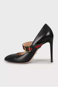 Leather shoes with textile strap