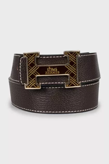 Reversible belt with logo buckle