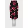 Printed skirt with a slit at the back