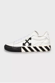Low Vulcanized sneakers
