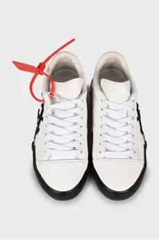 Low Vulcanized sneakers