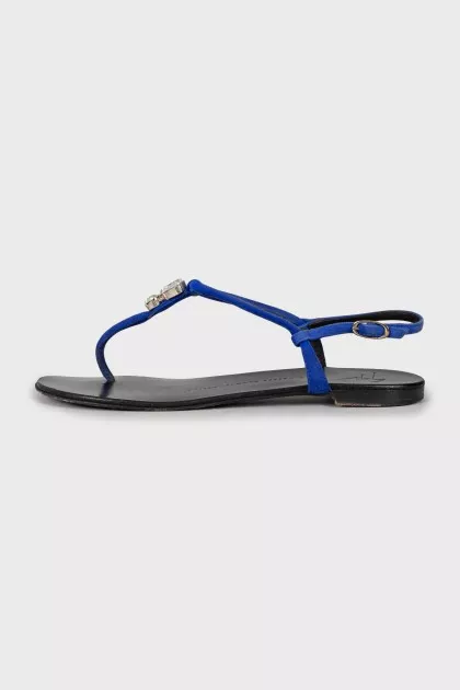 Suede sandals decorated with rhinestones