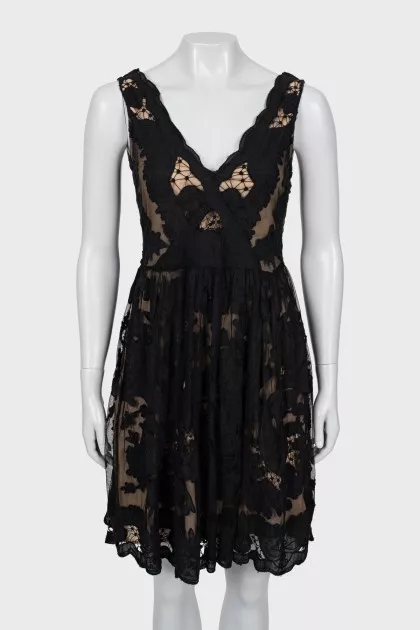 Fitted guipure dress