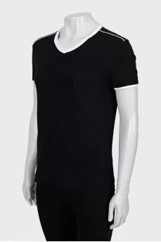 T-shirt with white seams and tag