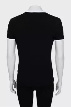 T-shirt with white seams and tag