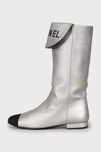 Silver boots with textile toe