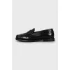 Leather loafers with signature details