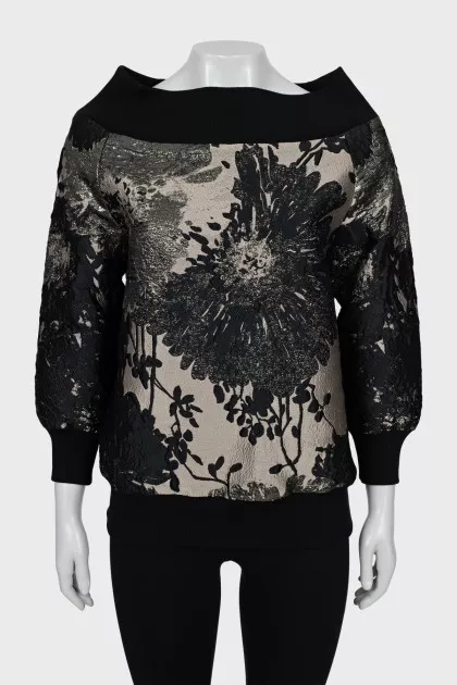 Sweatshirt with wide collar