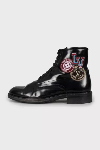 Men's insulated boots with patches