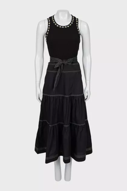 Maxi dress with contrast seams