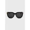 Wayfarer sunglasses with gold detailing