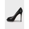 Open toe leather shoes