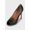 Open toe leather shoes