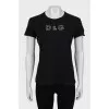 Fitted T-shirt with embellished logo