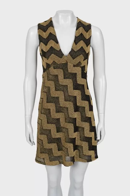 Sleeveless V-neck dress