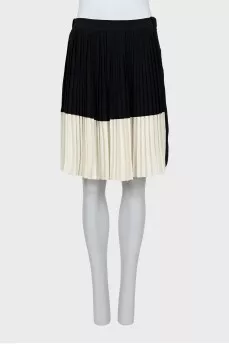 Black and white pleated shorts