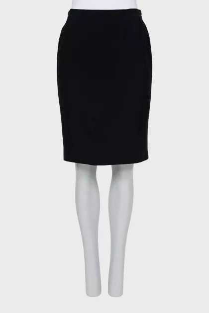 Pencil skirt with back slit