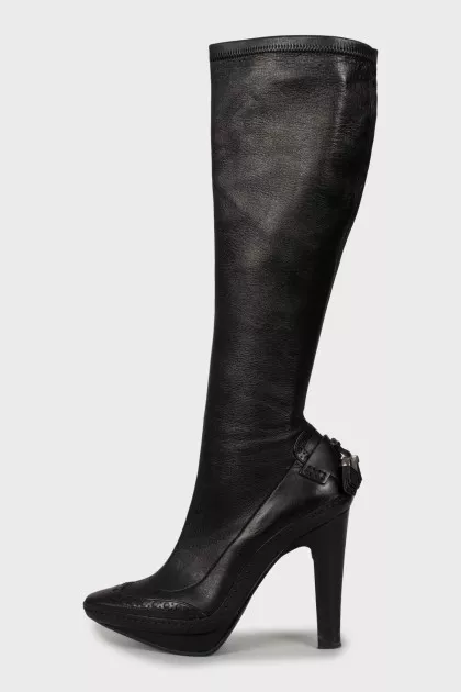 Perforated boots with almond toe