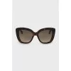 Sunglasses with cat eye print