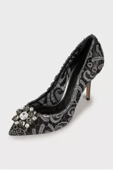 Lace shoes decorated with rhinestones