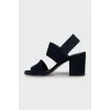 Suede sandals with elastic band