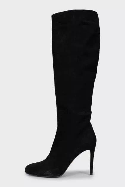 Black suede boots