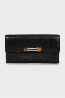 Leather wallet with wooden decor