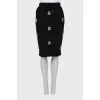 Fitted skirt with embroidered print