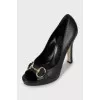 Leather shoes with signature embossing