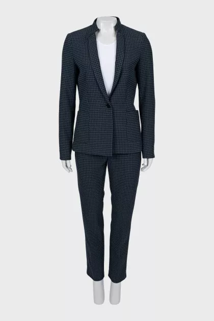 Suit in houndstooth print