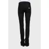 Mid-rise jeans with tag