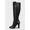 Leather boots with back zip