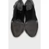 Leather boots with back zip