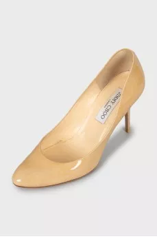 Beige leather round toe shoes