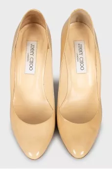 Beige leather round toe shoes