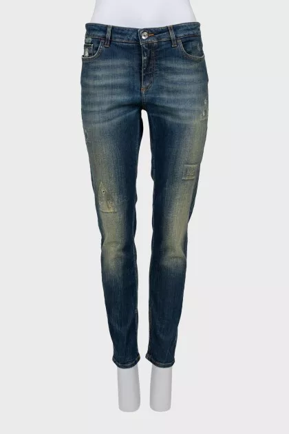 Distressed cropped jeans
