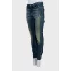Distressed cropped jeans