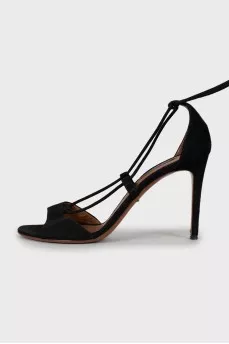 Suede sandals with ties