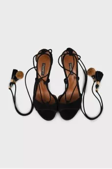 Suede sandals with ties