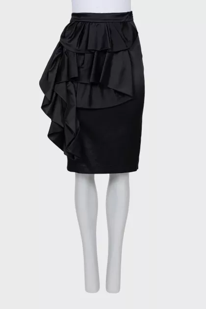 Pencil skirt decorated with ruffles