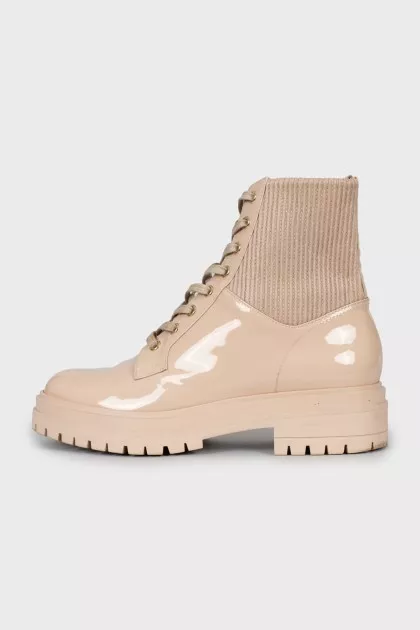 Boots Martis