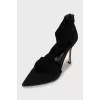Pointed toe suede shoes
