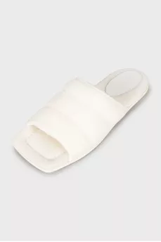 Textile white slippers with tag