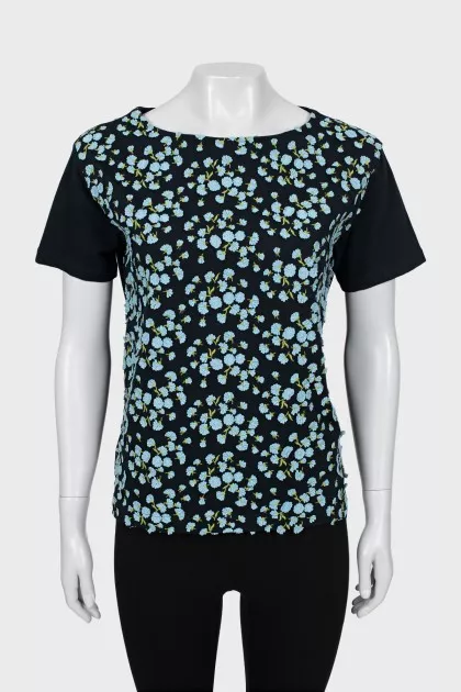 T-shirt with floral patches
