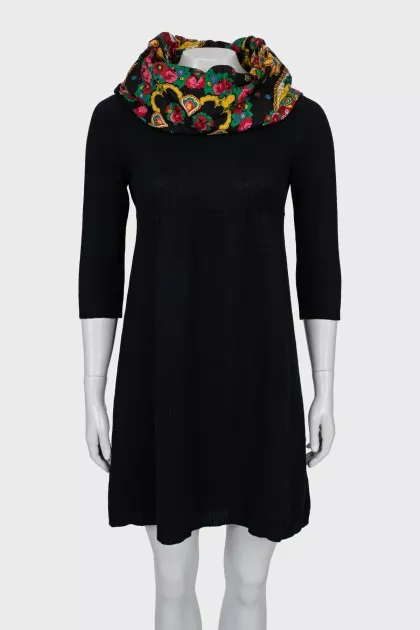 Wool dress with floral print