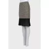 Skirt with houndstooth print