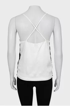 T-shirt with straps decorated with lace