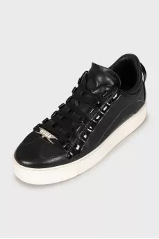 Leather sneakers with metal logo